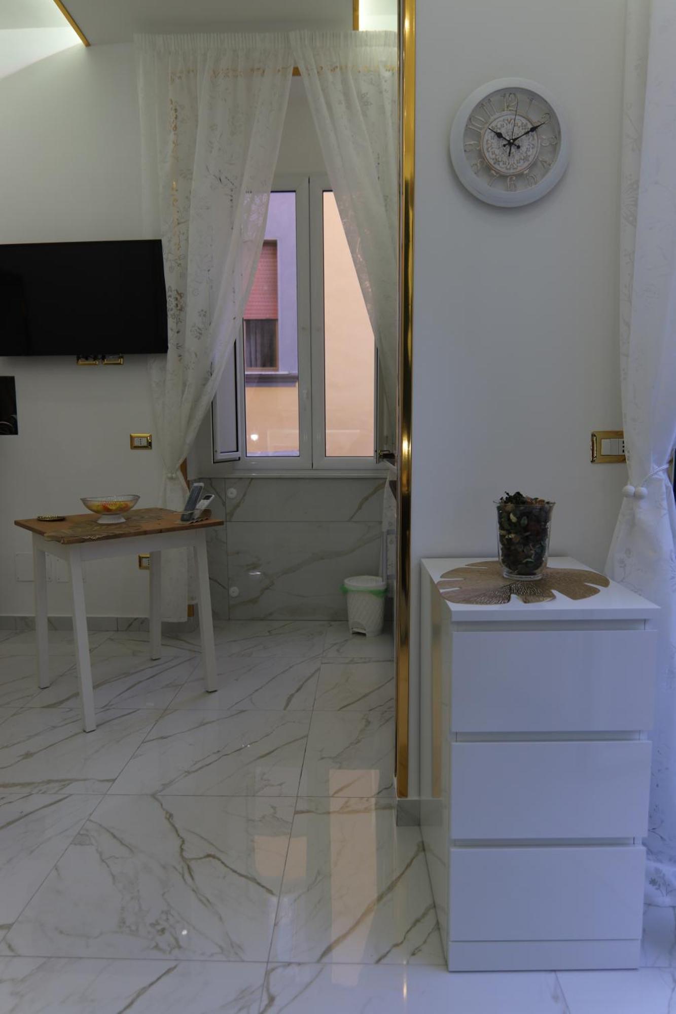 Appartement Regina House à Naples Extérieur photo